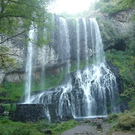 Le Petit St Jacques Apartament *